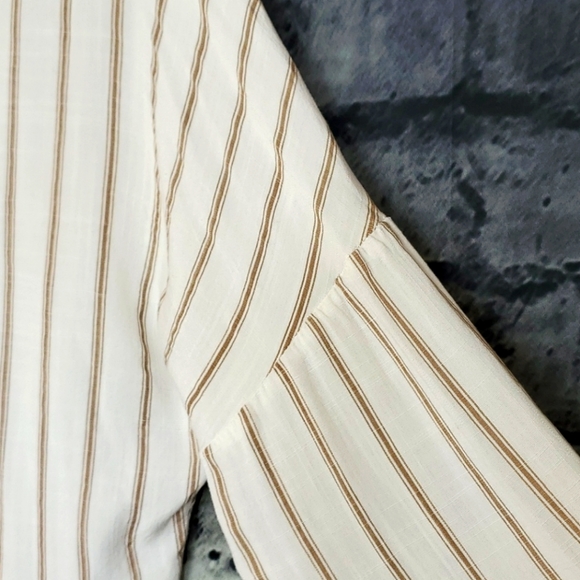 Sadie & Sage Twist Knot Button Stripped Shirt - Picture 6 of 10